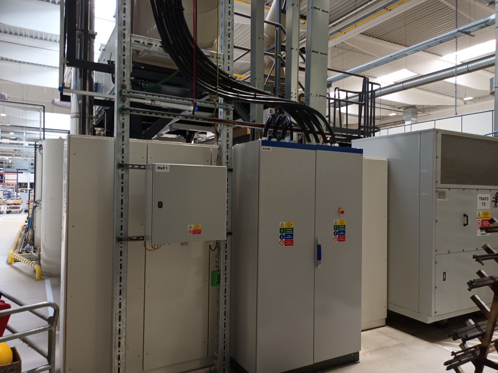 Elektroinstalace AC části FVE VGP park Plzeň